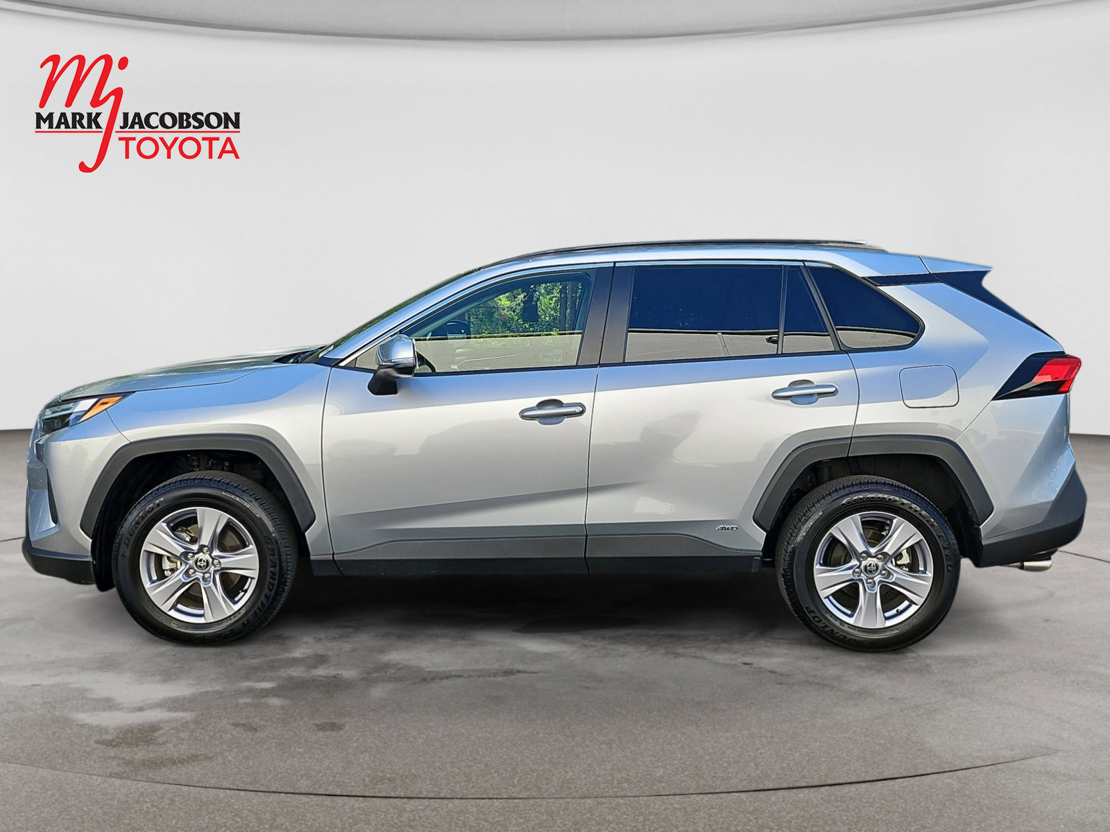 Used 2025 Toyota RAV4 XLE AWD/4WD image 15