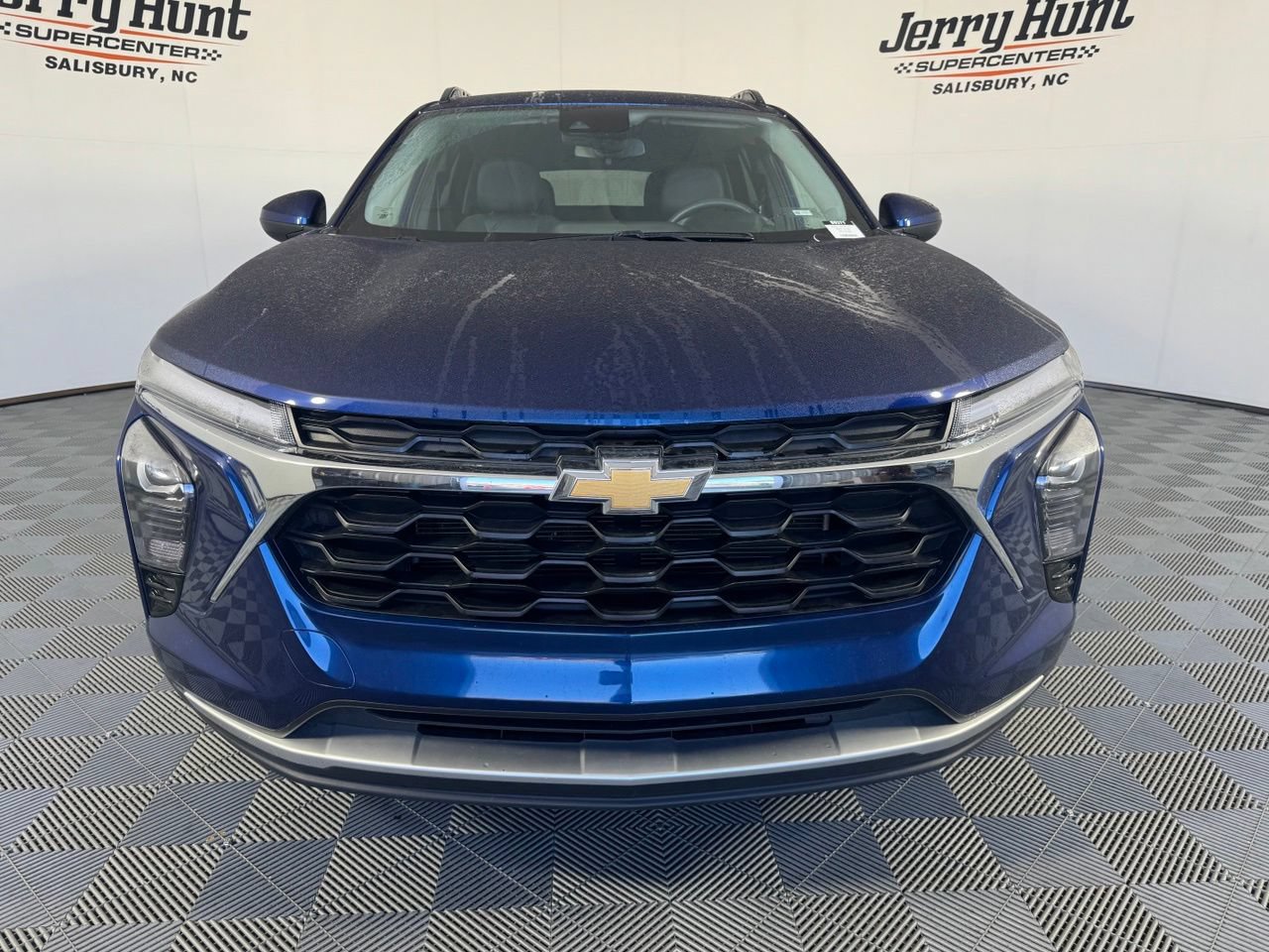 Used 2024 Chevrolet Trax LT FWD image 5