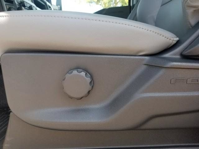 New 2026 Ford F550 4x4 Regular Cab Super Duty image 18