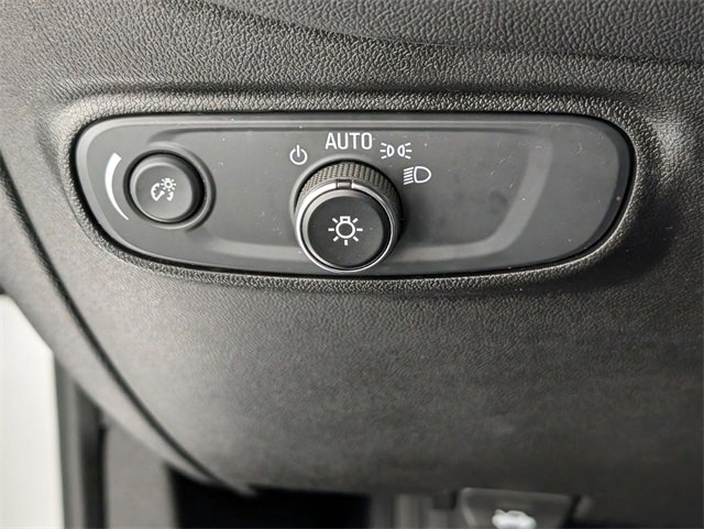 Used 2020 Chevrolet Equinox LT image 15