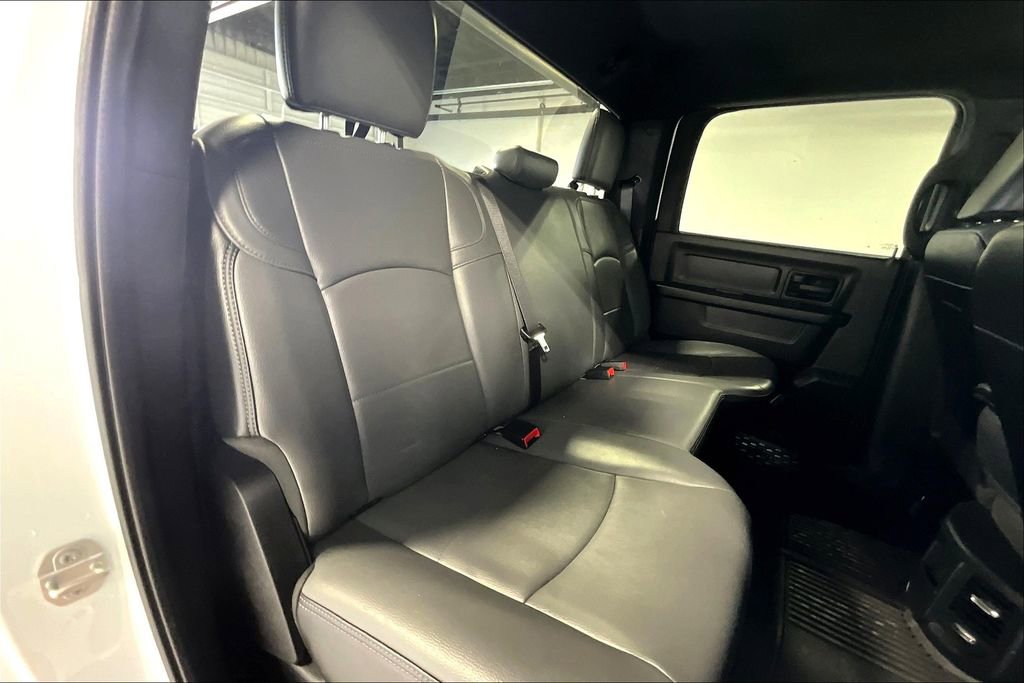 Used 2024 RAM 2500 Tradesman w/ Chrome Appearance Group image 34