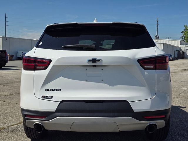 Used 2024 Chevrolet Blazer LT w/ Convenience Package FWD image 4