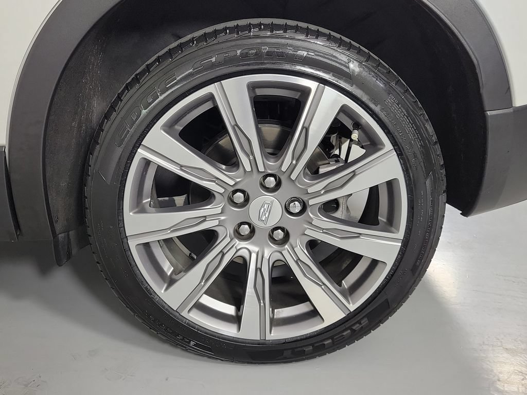Used 2023 Cadillac XT4 Premium Luxury FWD image 10