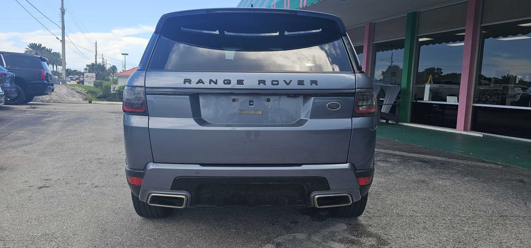 Used 2018 Land Rover Range Rover Sport SE AWD/4WD image 4