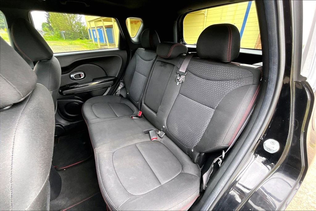 Used 2015 Kia Soul + FWD image 21