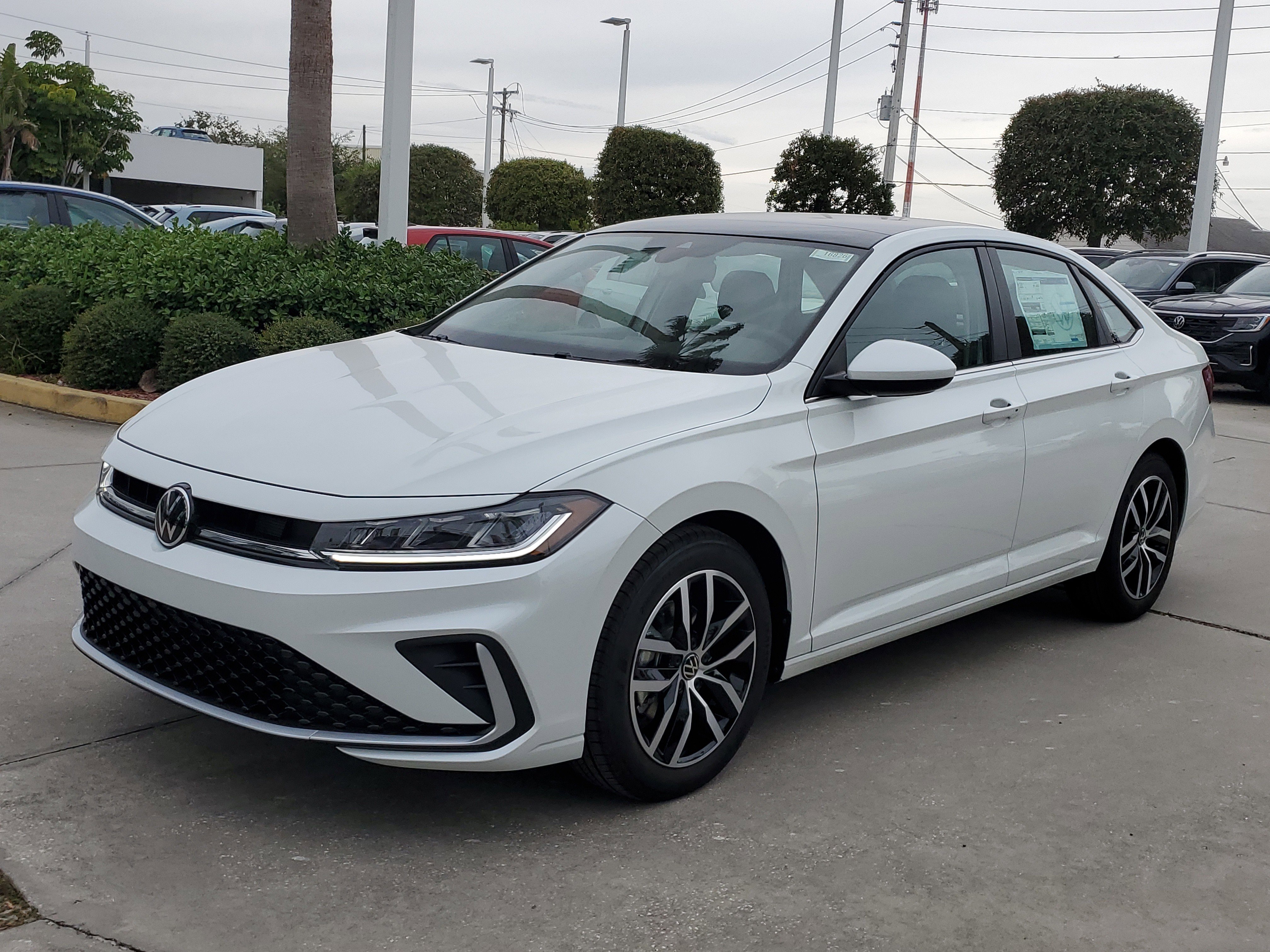 New 2026 Volkswagen Jetta SE image 2