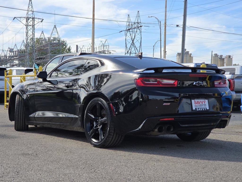 Used 2018 Chevrolet Camaro SS RWD image 13