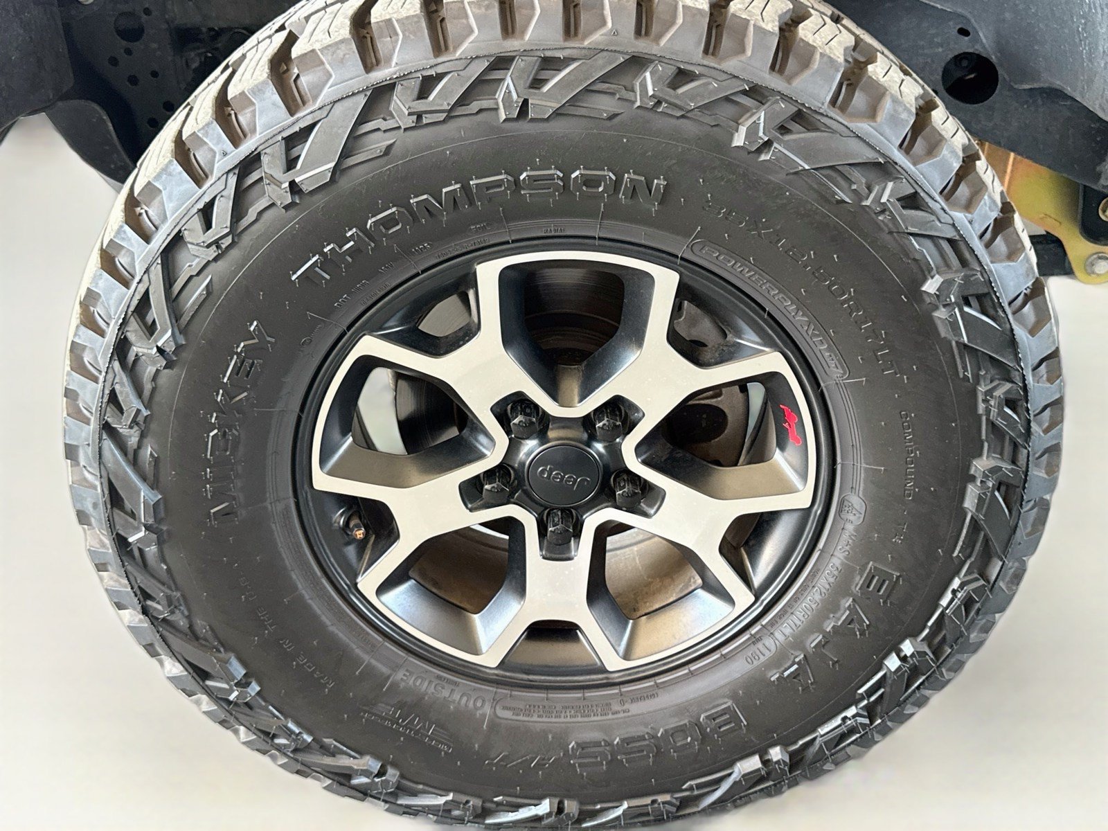 Used 2025 Jeep Gladiator Sport AWD/4WD image 18