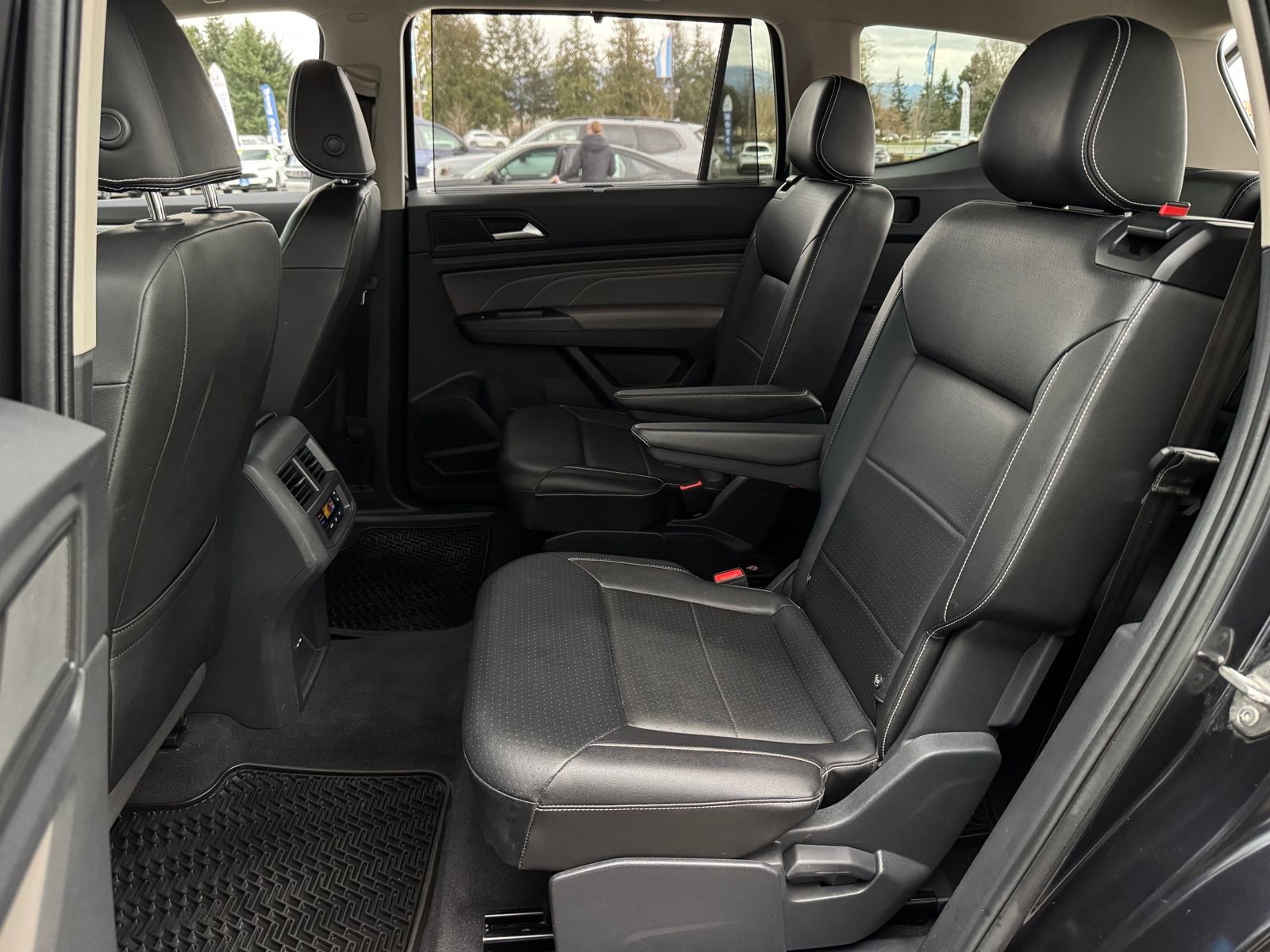 Used 2023 Volkswagen Atlas SE AWD/4WD image 26