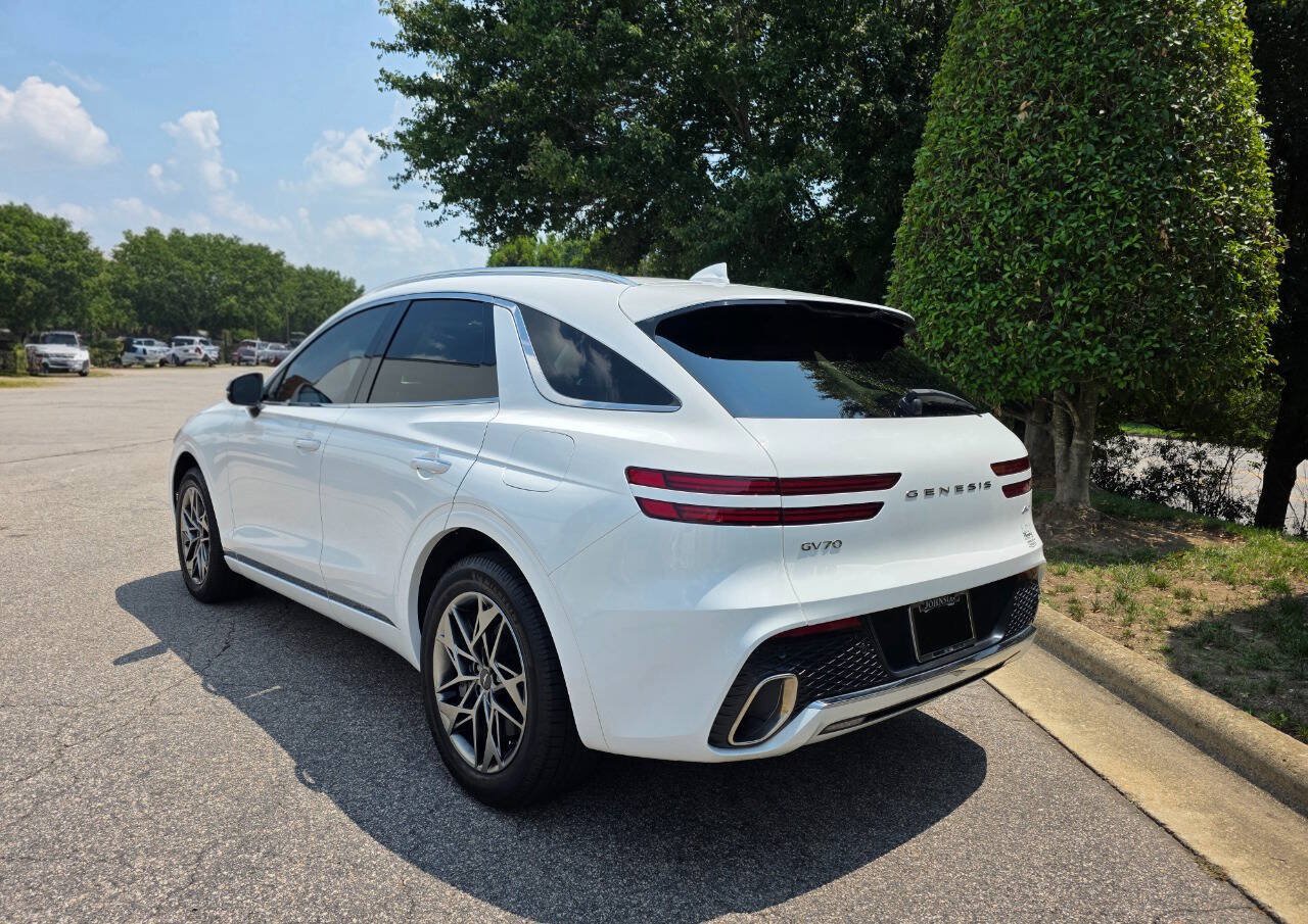 Used 2023 Genesis GV70 2.5T w/ Select Package AWD/4WD image 3