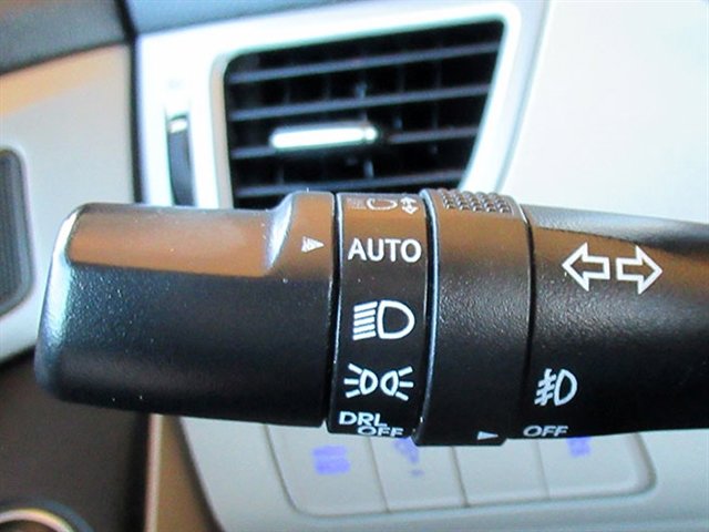 Used 2014 Hyundai Elantra SE w/ Option Group 02 image 28