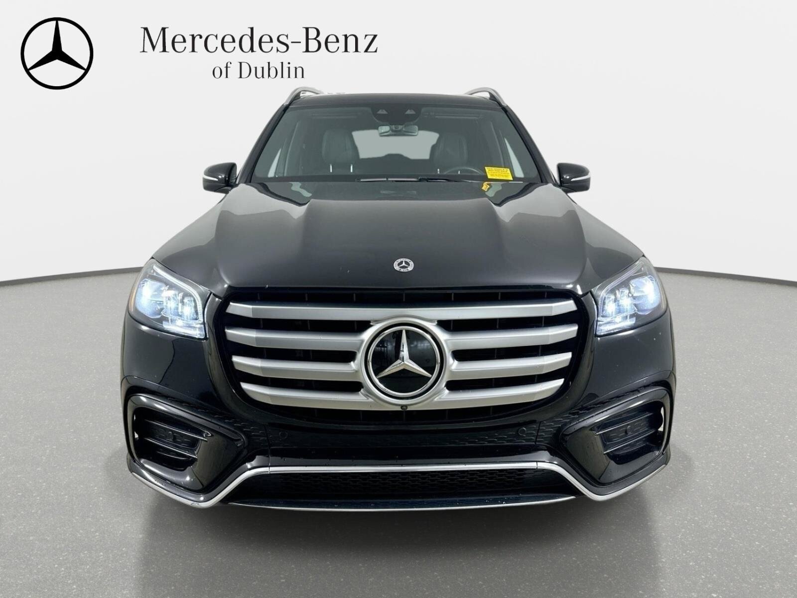 Used 2024 Mercedes-Benz GLS 450 4MATIC image 2