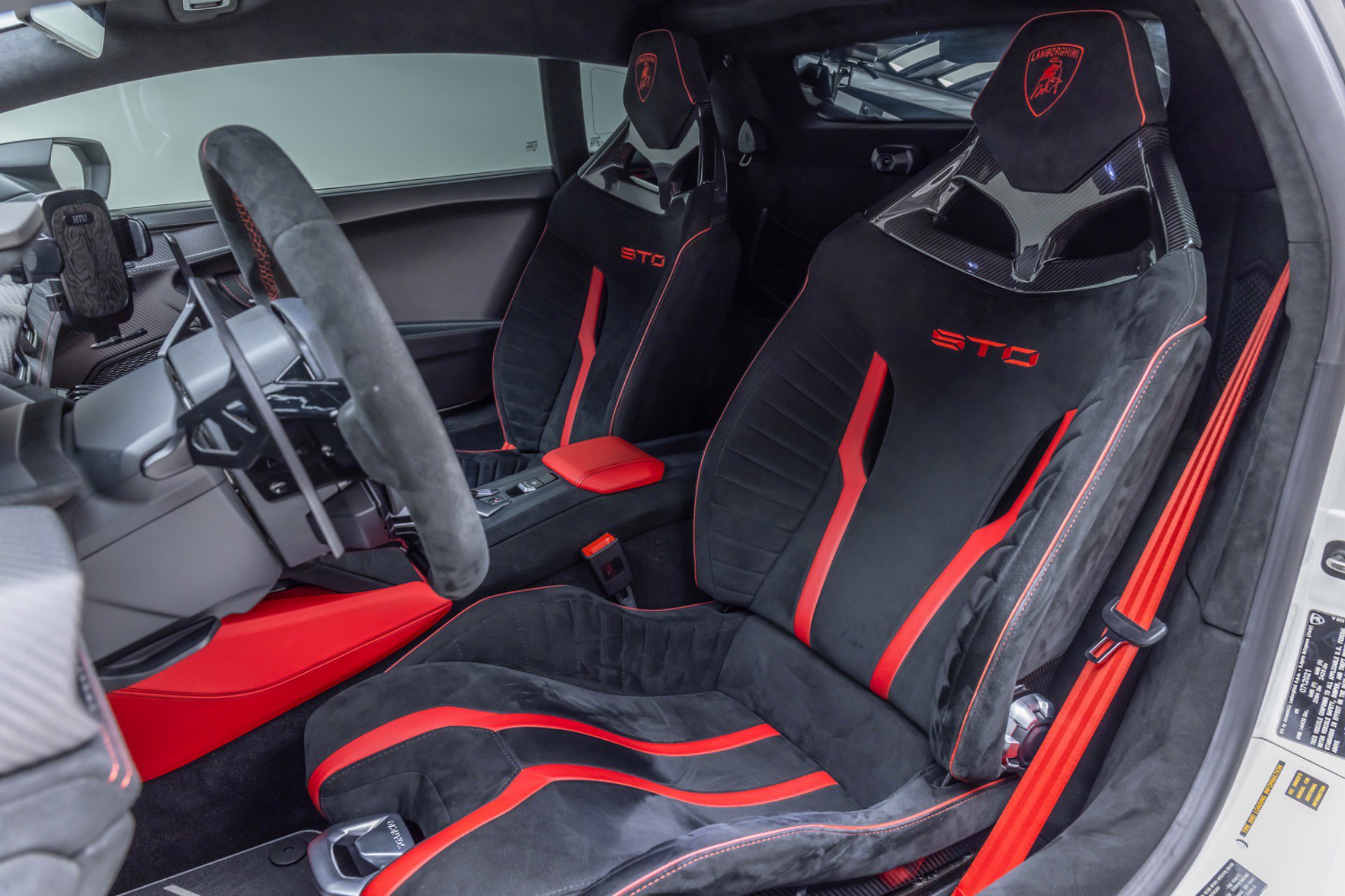 Used 2022 Lamborghini Huracan STO image 80