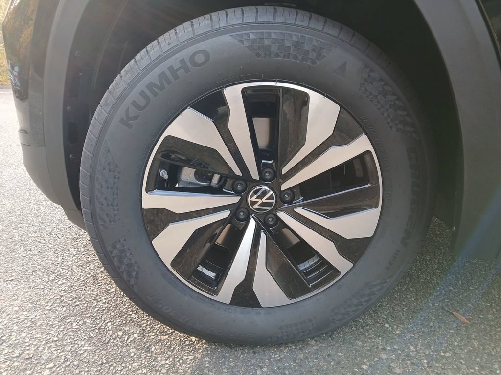 Used 2026 Volkswagen Atlas SE AWD/4WD image 25