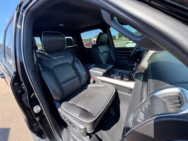 Used 2019 RAM 1500 Laramie w/ Sport Appearance Package AWD/4WD image 11