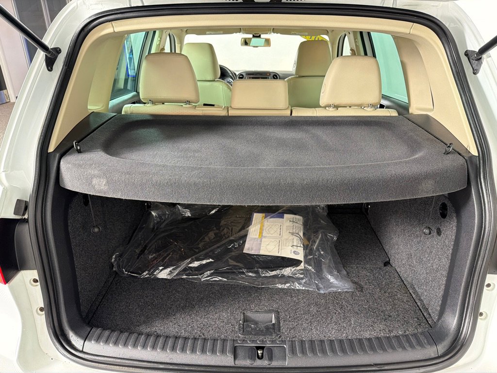 Used 2017 Volkswagen Tiguan Wolfsburg Edition image 22