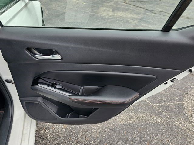 Used 2024 Nissan Altima 2.5 SR FWD image 16