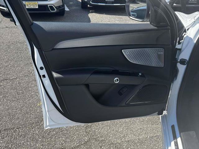 Used 2023 Maserati Grecale GT AWD/4WD image 14