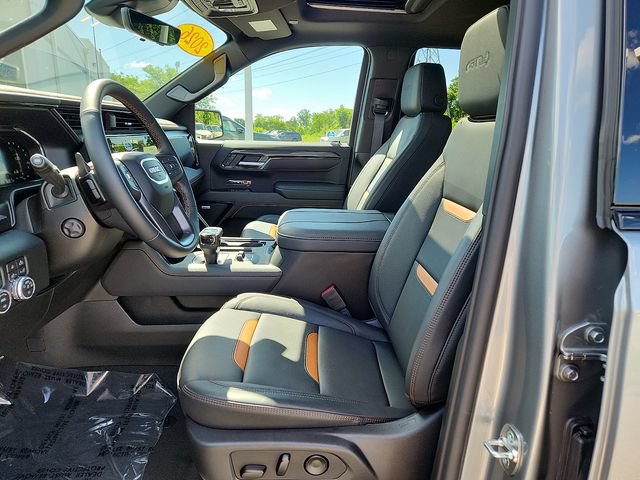 Used 2026 GMC Sierra 1500 AT4 w/ Technology Package AWD/4WD image 13