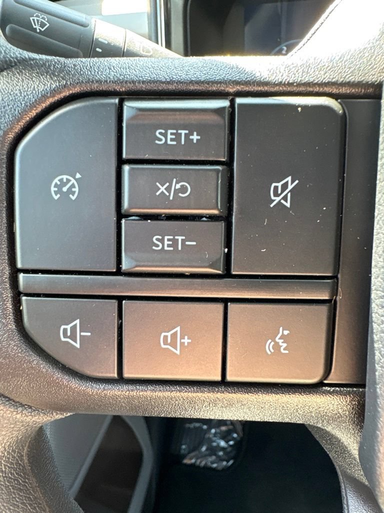 New 2027 Ford F250 XLT w/ XLT Premium Package AWD/4WD image 15