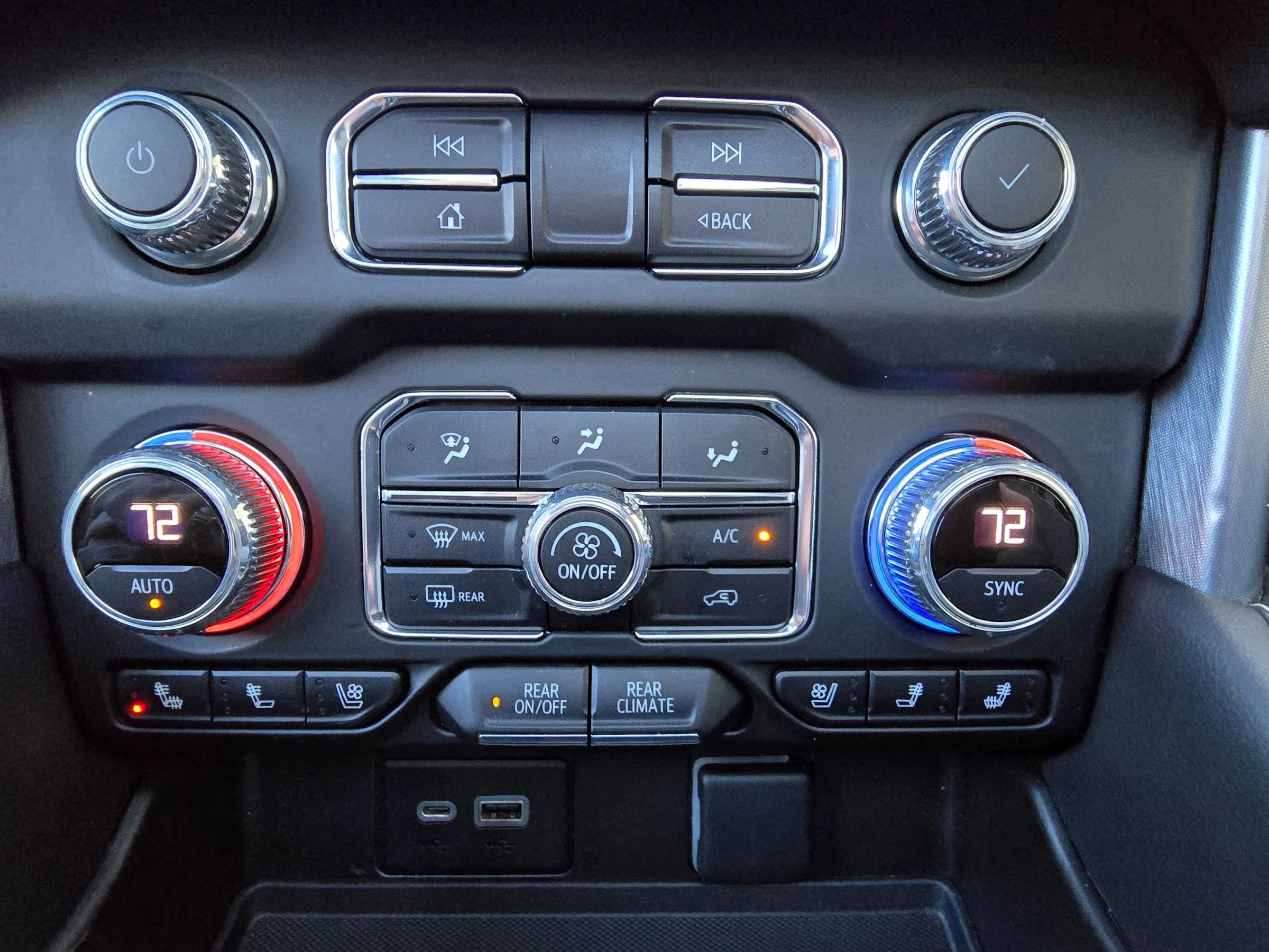 Used 2023 GMC Yukon XL SLT image 36