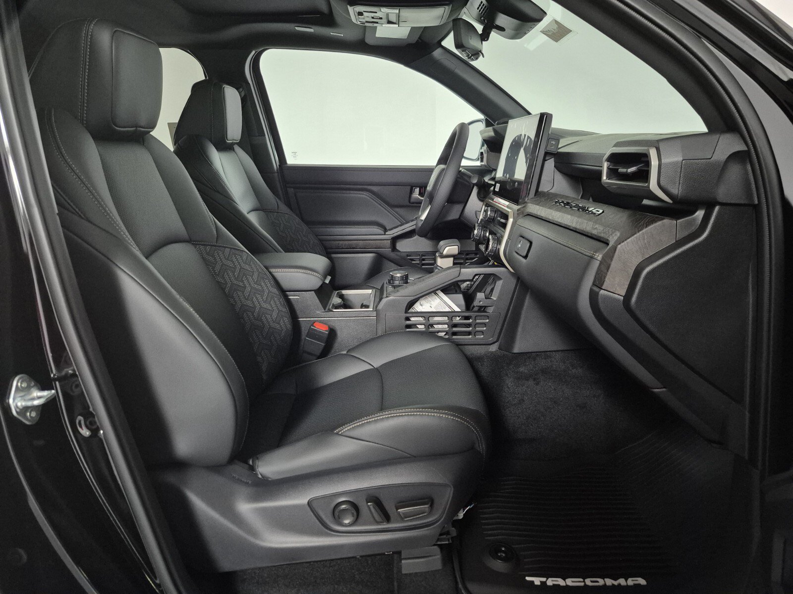 New 2026 Toyota Tacoma SR5 AWD/4WD image 32
