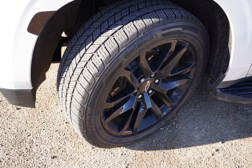 Used 2021 Chevrolet Suburban Premier w/ Premium Package AWD/4WD image 13