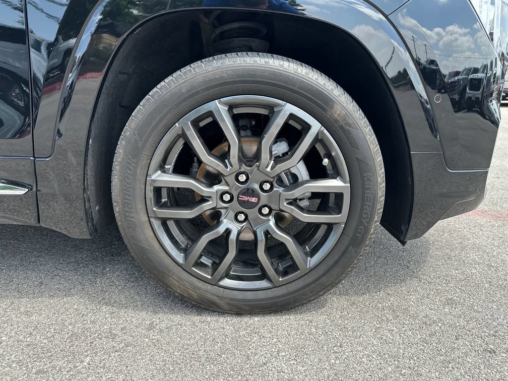 Certified 2024 GMC Terrain Denali w/ Black Diamond Edition AWD/4WD image 17