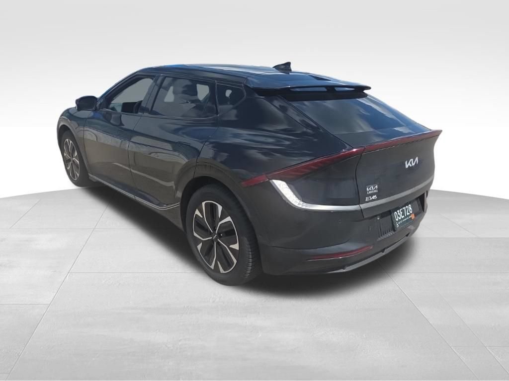 Used 2023 Kia EV6 Wind w/ Wind Technology Package AWD/4WD image 4