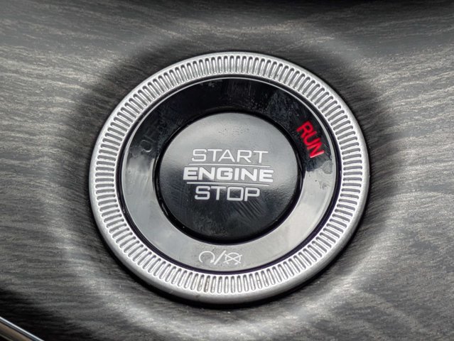 Certified 2025 Jeep Grand Cherokee L Overland AWD/4WD image 32
