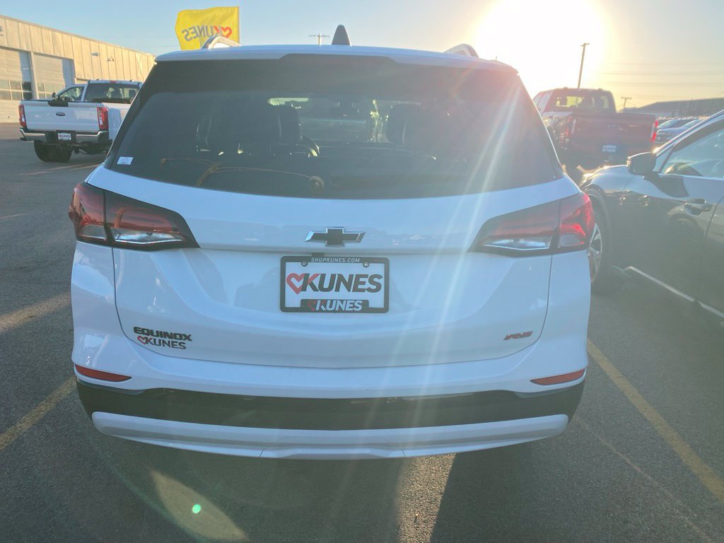 Used 2024 Chevrolet Equinox RS FWD image 46