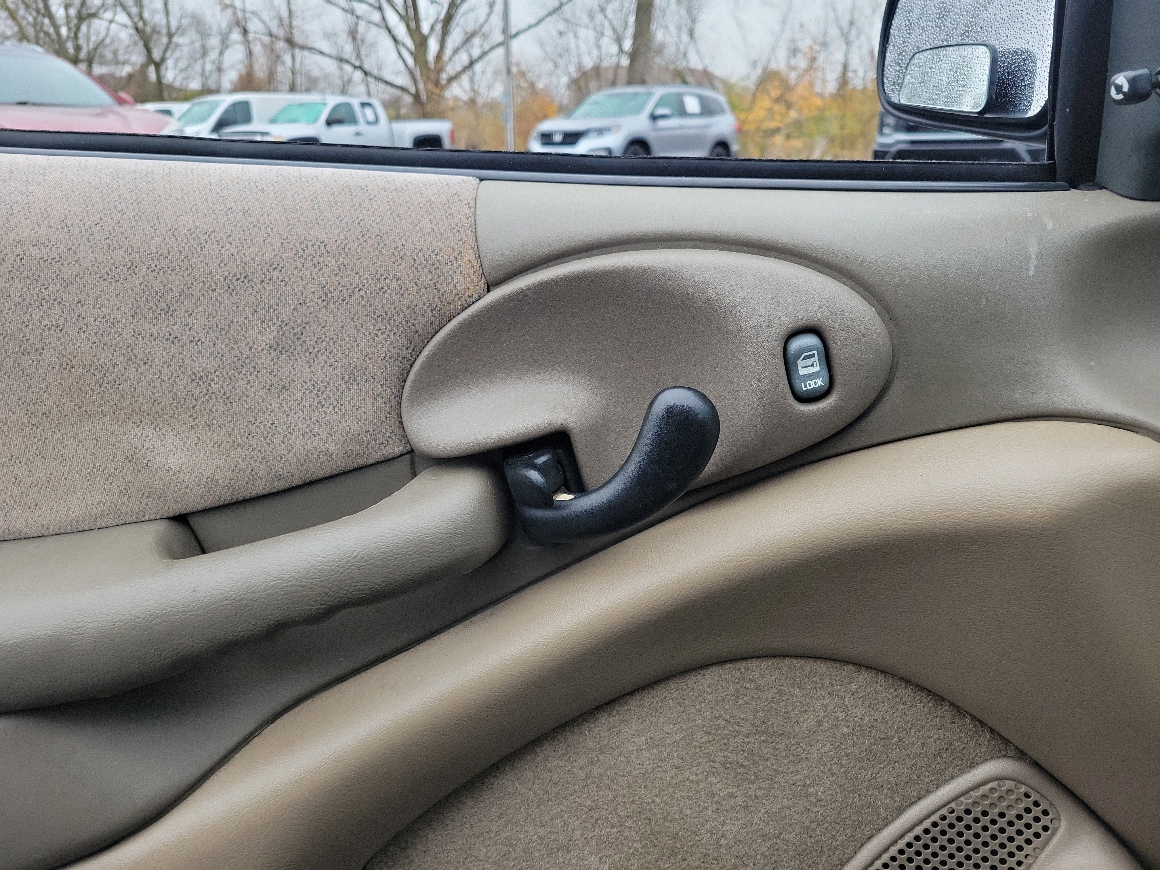 Used 2000 Pontiac Sunfire GT image 13