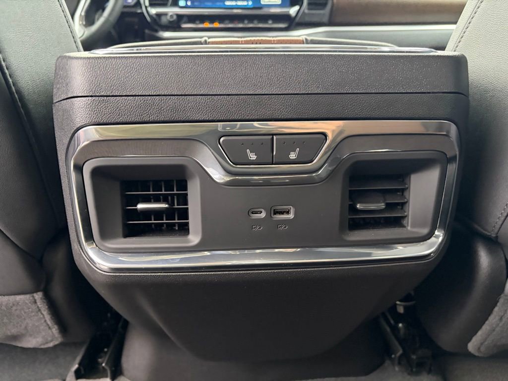 Used 2026 Chevrolet Silverado 1500 High Country w/ Technology Package image 13