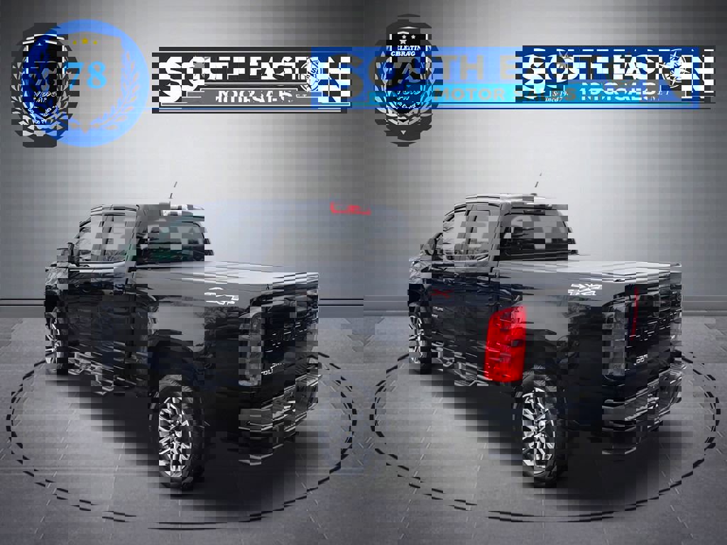 Used 2021 Chevrolet Colorado W/T w/ Custom Special Edition image 5