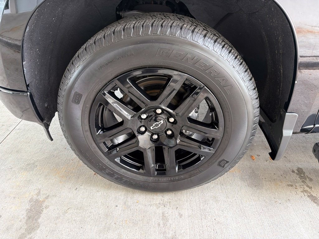 Used 2024 Chevrolet Silverado 1500 RST RWD image 16