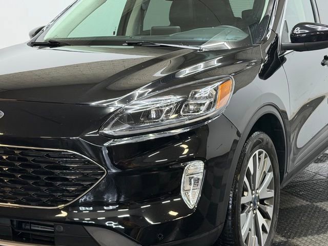 Used 2022 Ford Escape Titanium w/ Class II Trailer Tow Package image 7