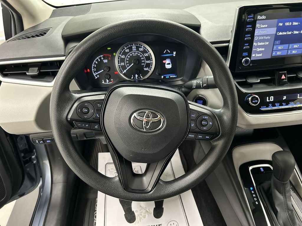 Used 2021 Toyota Corolla LE w/ LE Convenience Package FWD image 4