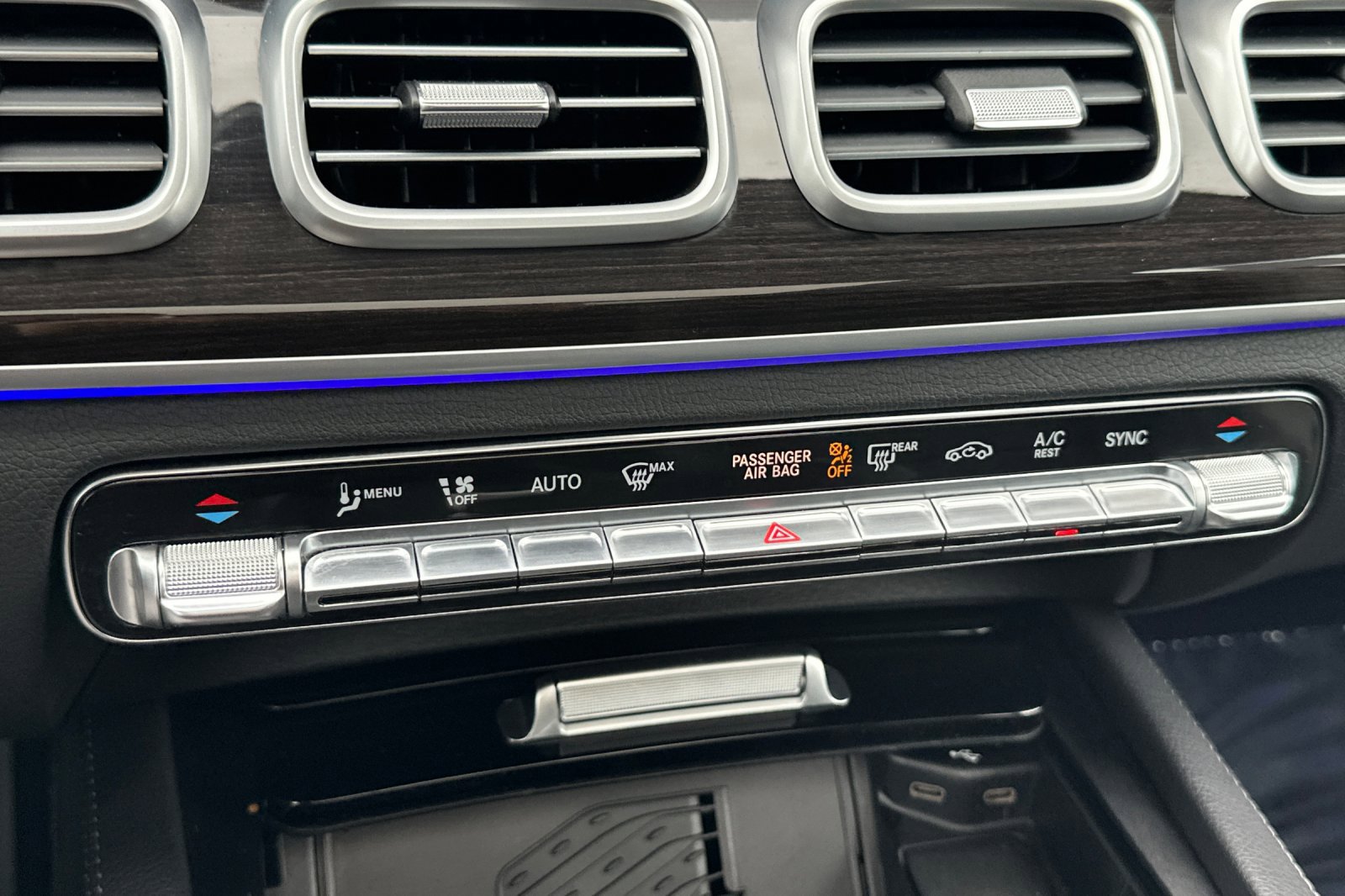 Certified 2024 Mercedes-Benz GLS 450 4MATIC image 22