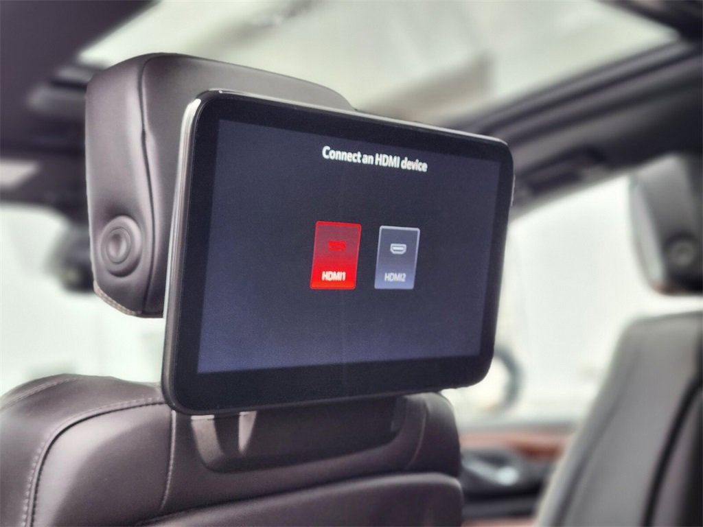 Used 2023 GMC Yukon Denali Ultimate image 15