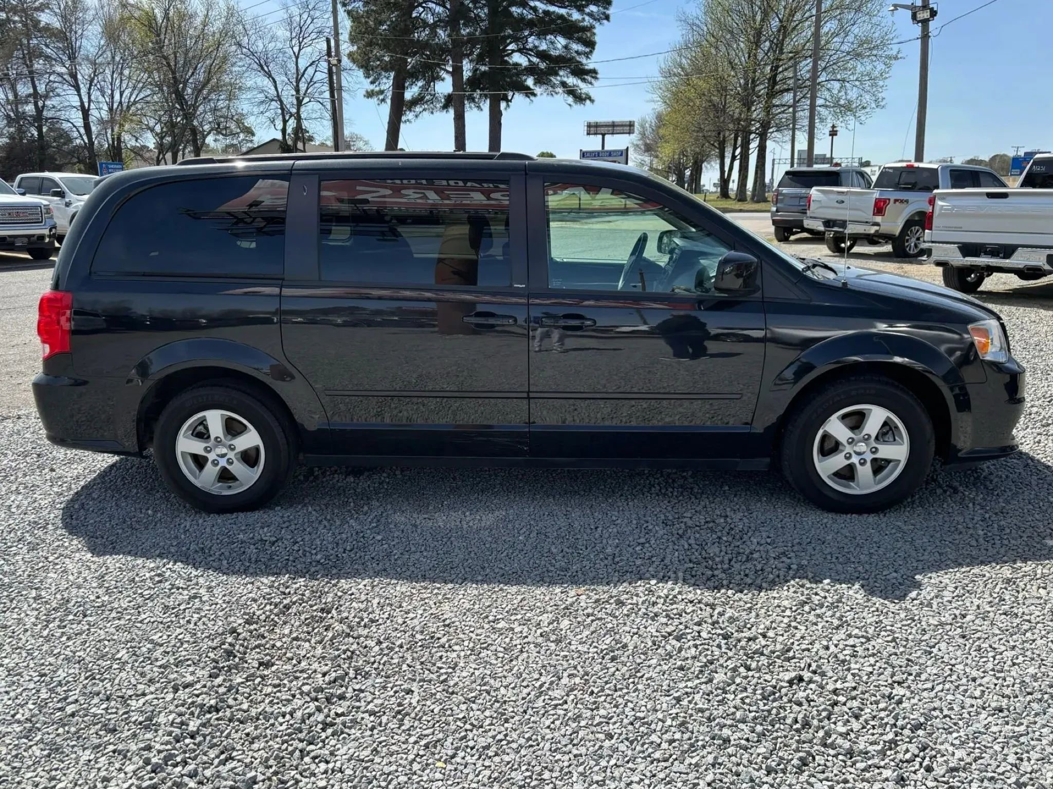 Used 2012 Dodge Grand Caravan SXT image 6