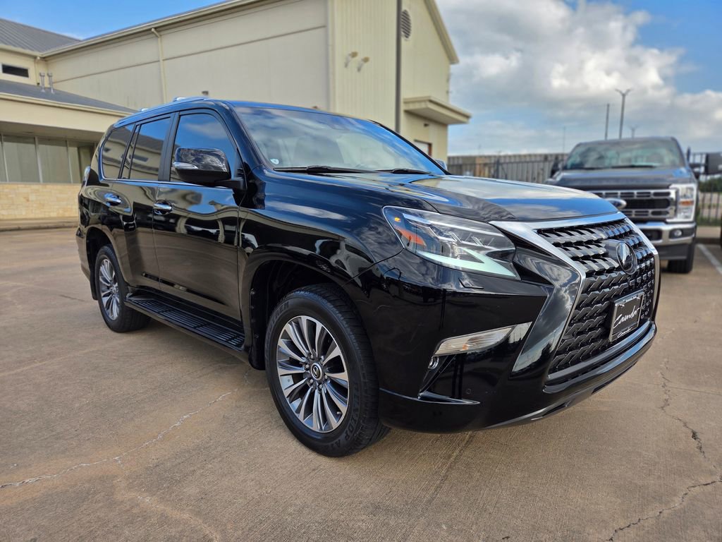 Used 2023 Lexus GX 460 Luxury w/ Accessory Package AWD/4WD image 3