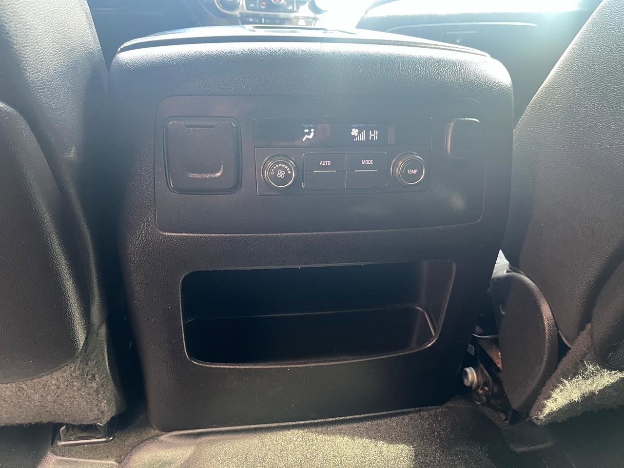 Used 2015 Chevrolet Tahoe LT AWD/4WD image 29