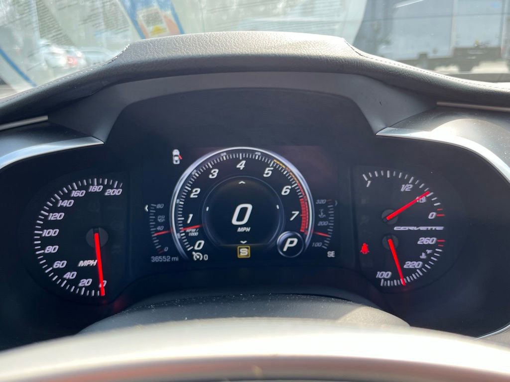 Used 2016 Chevrolet Corvette Stingray image 18