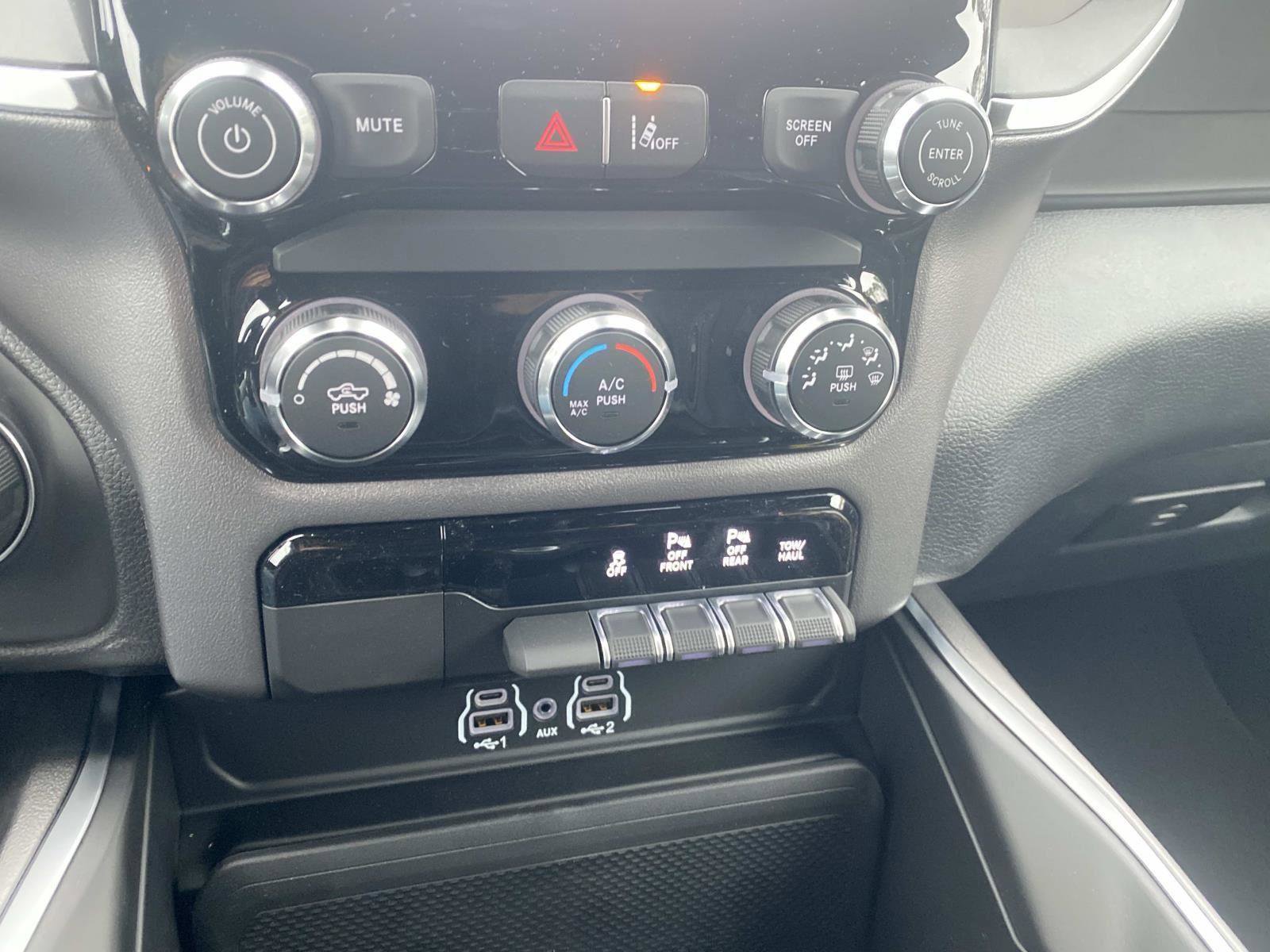 New 2026 RAM 1500 Express image 16