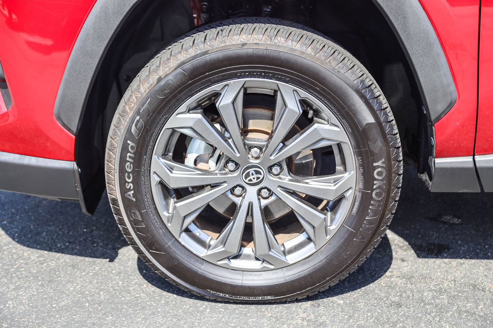 Certified 2022 Toyota RAV4 XLE Premium AWD/4WD image 9