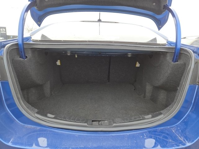 Used 2017 Ford Fusion SE w/ Equipment Group 201A image 12