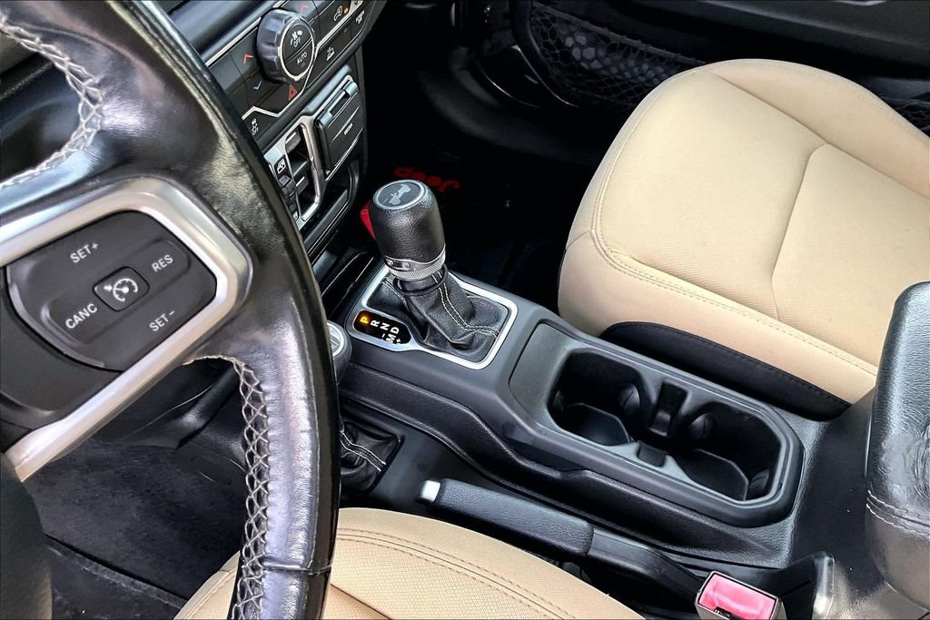 Used 2021 Jeep Wrangler Unlimited Sahara AWD/4WD image 16