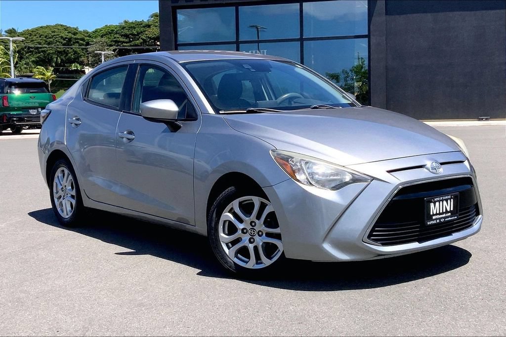 Used 2016 Scion iA FWD image 1