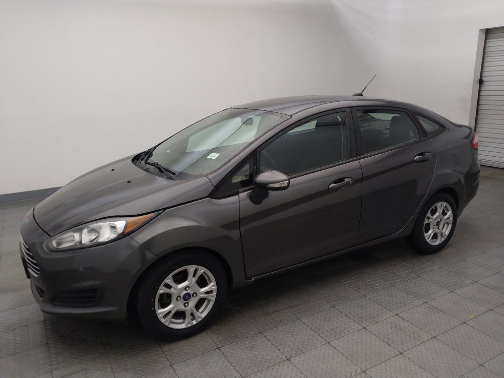 Used 2019 Ford Fiesta SE FWD image 2