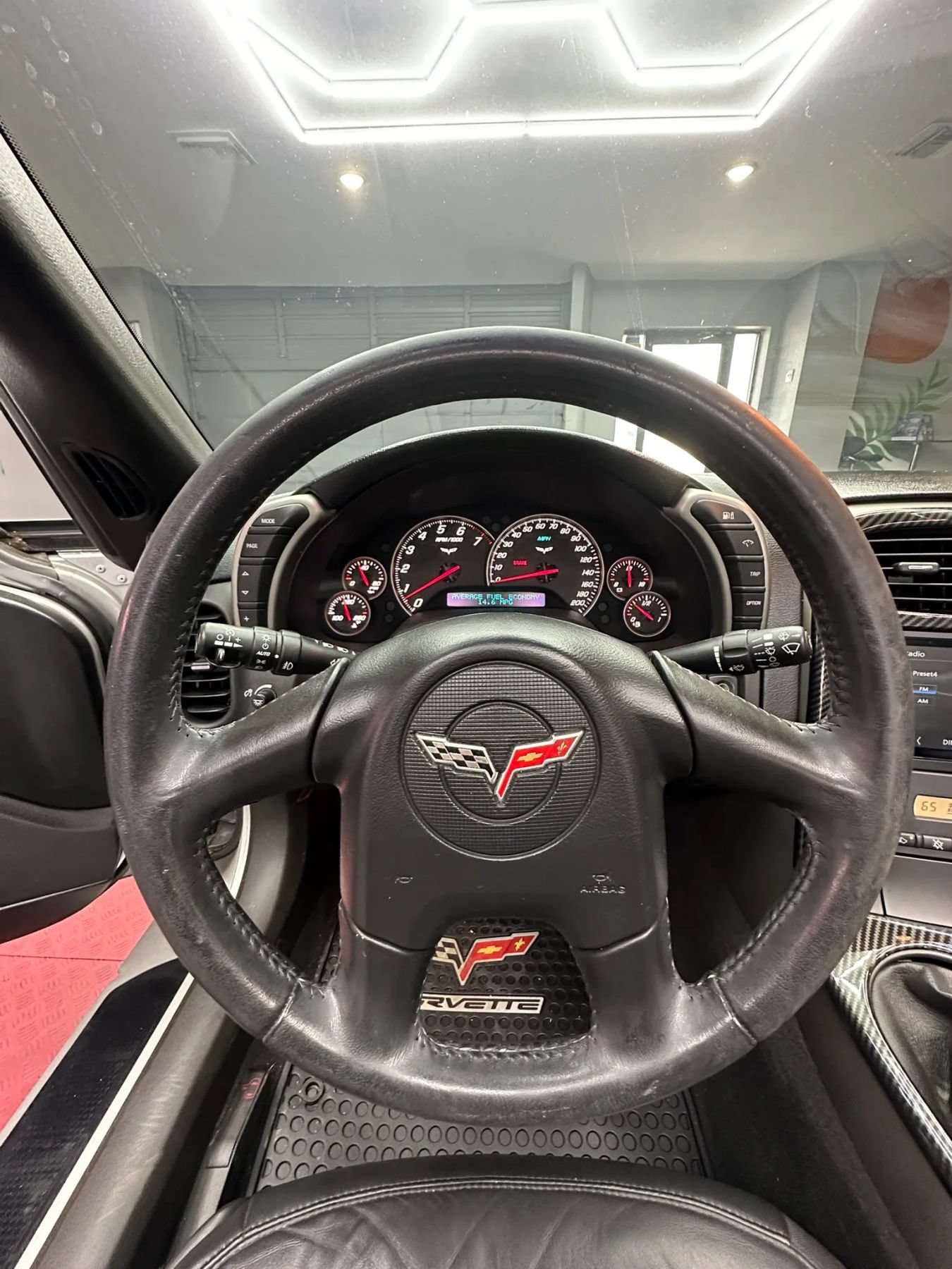 Used 2005 Chevrolet Corvette Convertible w/ Preferred Equipment Group RWD image 21